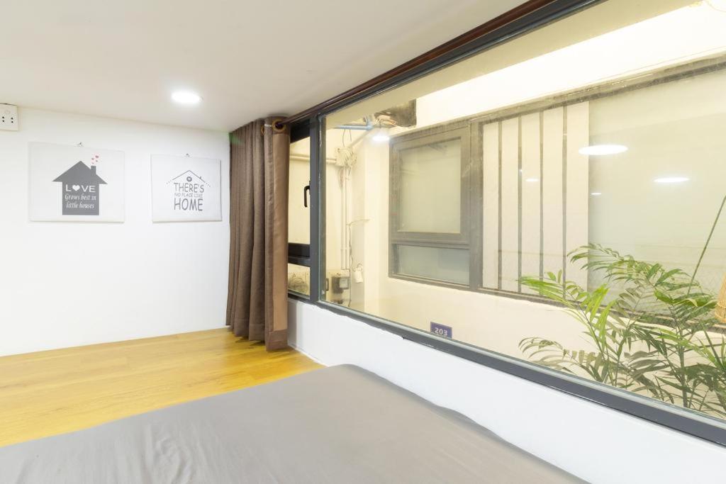 Language Exchange Hotel 3 ホーチミン市 エクステリア 写真