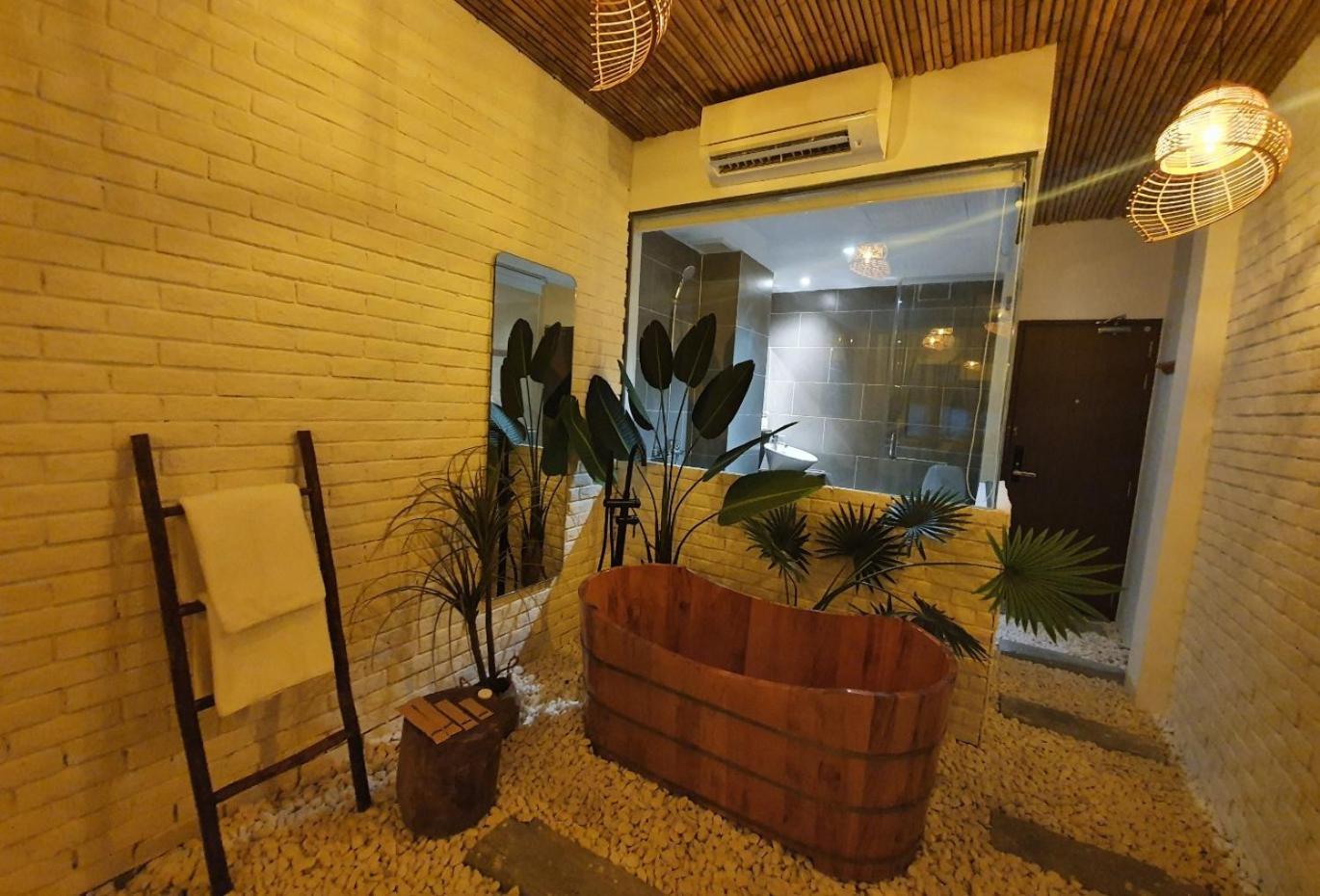 Language Exchange Hotel 3 ホーチミン市 エクステリア 写真